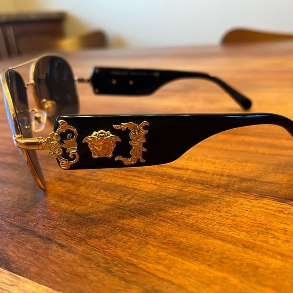 Versace Baroque Aviator Sunglasses - Picture 2 of 7